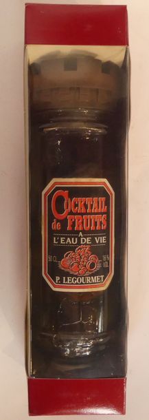 null 6 bocaux de fruits à l'eau de vie.