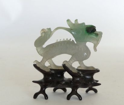 null Petit DRAGON en jade sculpté. Chine