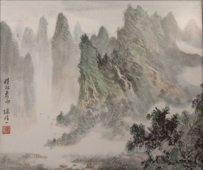 null Ecole chinoise XXe. Paysage. Aquarelle signée en bas à gauche. 37 x 43 cm