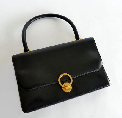 null HERMES Paris. Sac modèle Ring en box noir. bel état