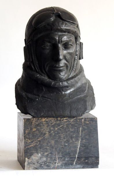null Gaston PETIT (1890-1984) Nungesser. Bronze à patine brune signée, située paris...