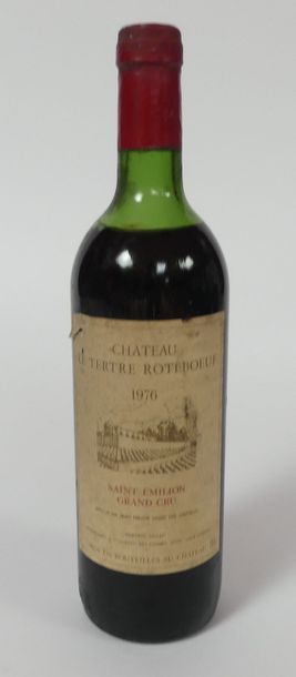null 10 bouteilles château Le Tertre Roteboeuf 1976 (niveau haute épaule)