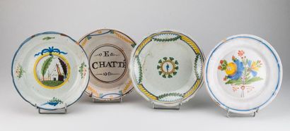null NIVERNAIS. Quatre assiettes légendées ou décorées. Début XIXème siècle. (une...