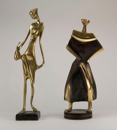 null Wanda LLS (Artiste africain XXe siècle). Ensemble de trois bronzes: couple et...