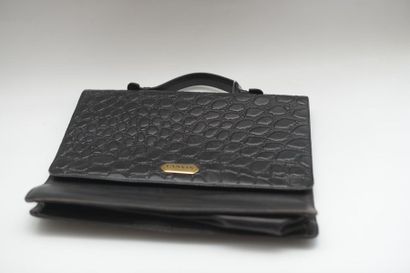 null LANVIN, Paris. Cartable en cuir noir. 33x36 cm.