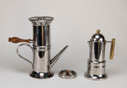 null ALESSI. Two Neapolitan stainless steel coffee makers. Italian work. H: 13, 15...