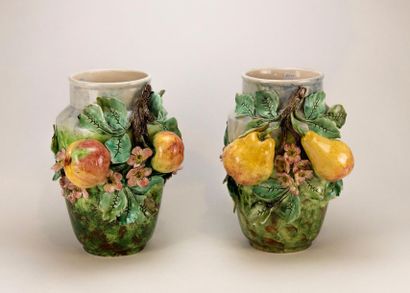 null LONGCHAMP. Two vases in barbotine: apples and pears. Diam : 32 cm. H: 33 cm(Some...