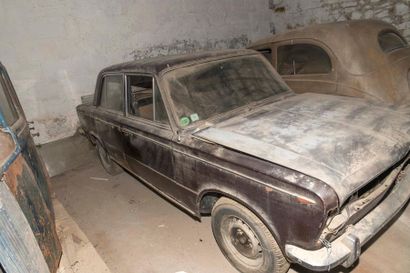 null Simca 8 wreck heavily corroded. For parts.
Sold without registration and without...