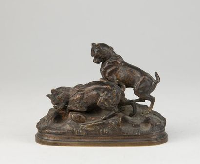 null Jules MOIGNIEZ (1835-1894). Two hunting dogs on the lookout for a burrow. Bronze...