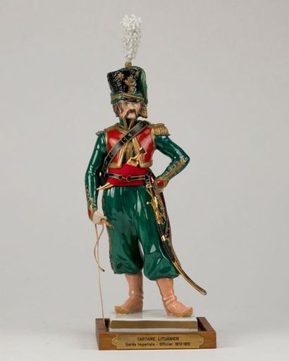 null Adrien Van Gerdinge (1921 - 2006). Figurine en porcelaine de l'armée Napoléonienne....