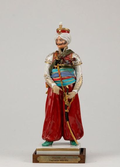 null Adrien Van Gerdinge (1921 - 2006). Figurine en porcelaine de l'armée Napoléonienne....