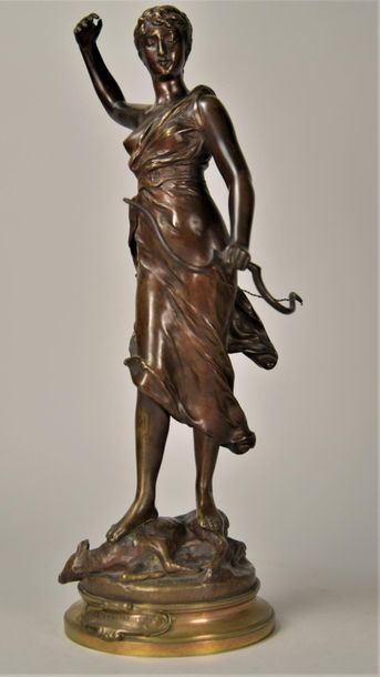 null Henri Louis LEVASSEUR (1853-1934). Diane chasseresse. Epreuve en bronze à patine...