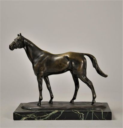 null Gaston D'ILLIERS (1876-1932/52). Etalon. Epreuve en bronze à patine brune, signée...