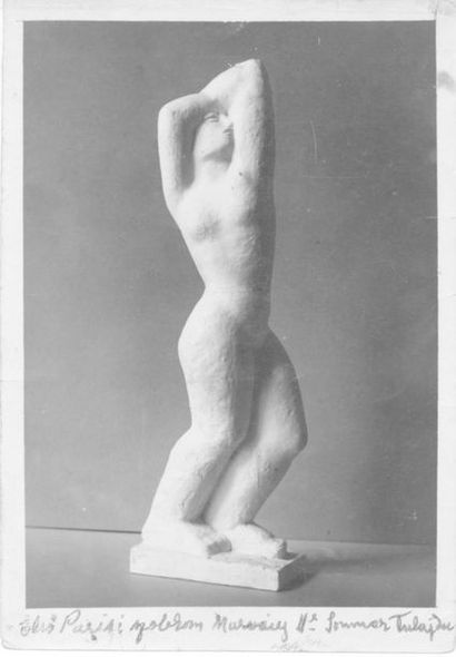  Bela VÖRÖS (1899-1983) "Woman with raised arms", 1926. White marble sculpture. Direct...