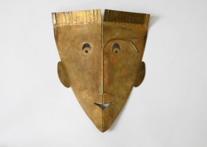 null Franz HAGENAUER (1906-1986)
"Mask". Polished brass sculpture, cut and welded.
Signed...