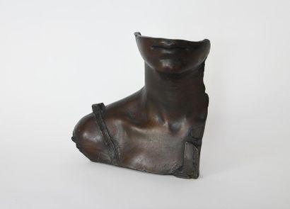 null Igor MITORAJ (1944-2014) 
Stella - 1980 
Bronze edition with brown-red patina
Cachet...