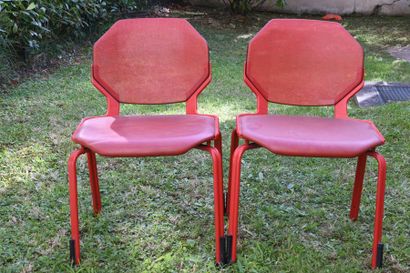 null Edition FROSCHER modèle SITFORM des années 1980. Suite de douze chaises rouge...