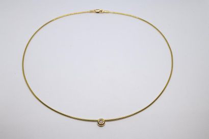 null Collier câble en or jaune 750°/00, orné d'un diamant taille moderne en serti...