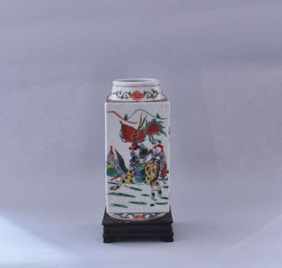 null China, 20th century.
Cong-shaped polychrome porcelain vase cracked in the shape...