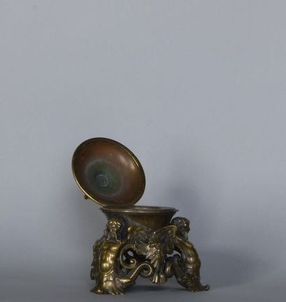 null Bronze inkwell with openwork decoration of chimeras, mascarons, palmettes; the...