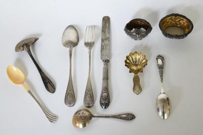 null Silver set including a guilloche and ciphered dessert cutlery and its model...