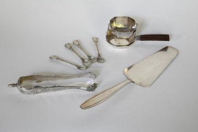 null Silver lot including a pie server, four salt spoons, a sugar tongs and a tea...