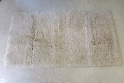 null TISCA, France. 

Rectangular carpet in cream wool

232x123 cm