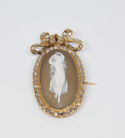 null 
Reliquary that can be worn as a brooch and pendant adorned with a chalcedony...