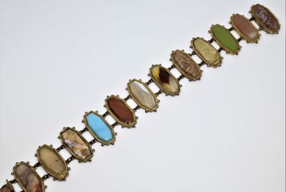 null 
Bracelet, travail italien composé de douze pierres ornementales (agate zonée,...