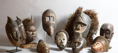 null GABON – NIGERIA – CONGO – COTE D'IVOIRE 

Lot de neuf masques en bois et rehauts...