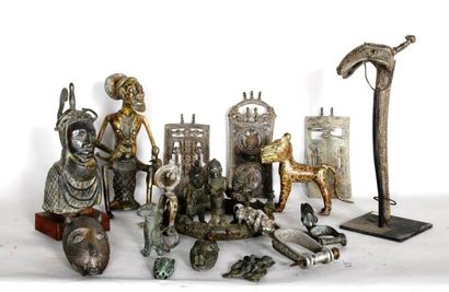 null NIGERIA

Lot de dix- huit objets en bronze et aluminium, de belle qualité de...