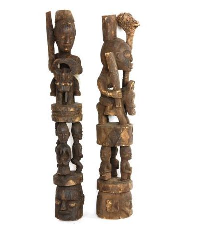 null NIGERIA 

Paire de grandes statues en bois sculpté à patine brune. 

XXe, dans...
