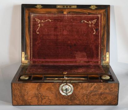 null Walnut and walnut burl veneer traveller's writing case, with mother-of-pearl...