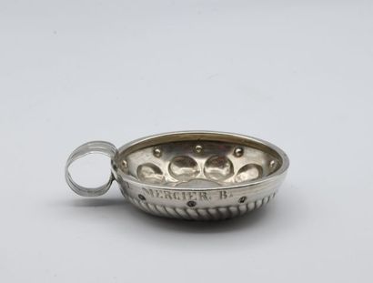 null Silver wine taster with embossed decoration of ribs and cupules, engraved on...