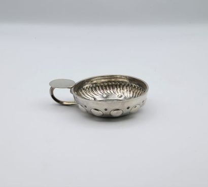 null Important silver wine tasting with embossed decoration of ribs and cupules,...