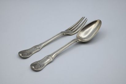 null Silver flatware with shell decoration on the violin spatulas. 

Foreign hallmarks;...