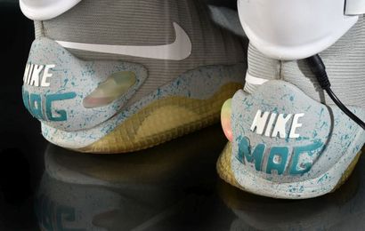 Nike MAG 
"Back to the Future", édition 2011 
Paire de baskets à LED éditée par...