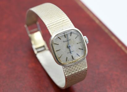 null Bracelet montre de dame de la marque Bulova, en or jaune 750‰ (18K), mouvement...