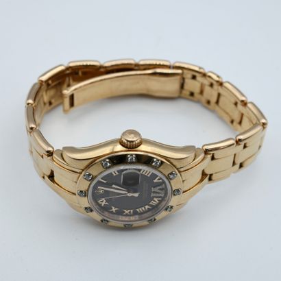 null Bracelet montre de dame de la Maison Rolex, modèle oyster perpetual pearlmaster...