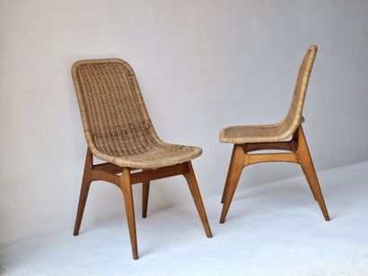 null Geneviève DANGLES (1929), circa 1955

Paire de chaises en hêtre et cannage de...