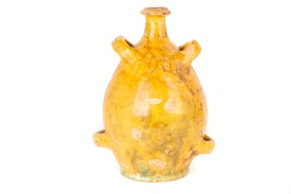 null Provence, late 19th century

Oil Conscience in yellow and green glazed clay

Height...