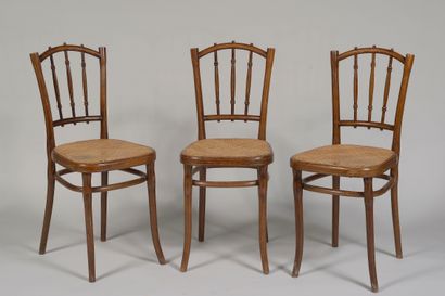 null THONET AUSTRIA

Ensemble de trois chaises de bistrot en bois thermocourbé et...