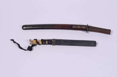 null Deux Wakizashi, Japon, époque Meiji ou postérieur

L : 55 cm et L : 39 cm

(Accidents...