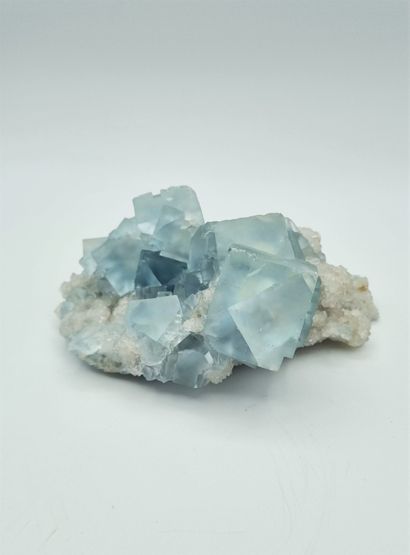 null Fluorite bleue-verte

Dim: 14,5 x 11 cm environ