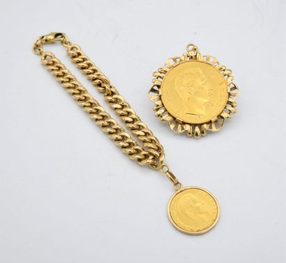 null *Lot en or jaune 18 carats (750 millièmes) comprenant un pendentif ornée d'une...