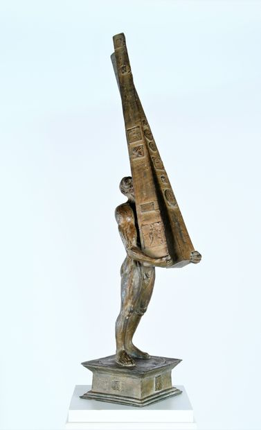 Yvan THEIMER (né en 1944). 
L'homme à l'obélisque.
Bronze...