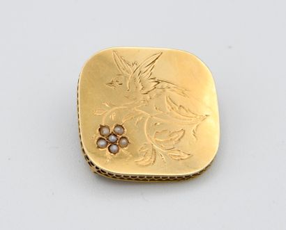 Broche 1900, carrée en or rose 18 carats...