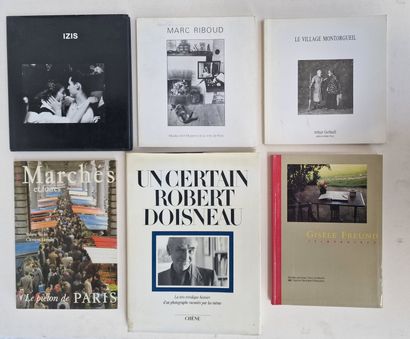 null Humanist photography, France/Paris, 1930/1990
Collection of six (6) works illustrated...