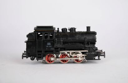 null MARKLIN.
DB 89 006 steam locomotive, black, HO.
Model number: 3000.
Nice co...
