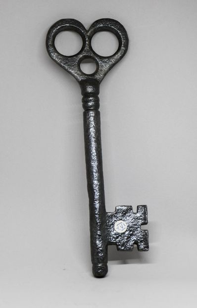 null Set of 5 wrought-iron keys, 17th and 18th century:
- the smallest (Venetian...